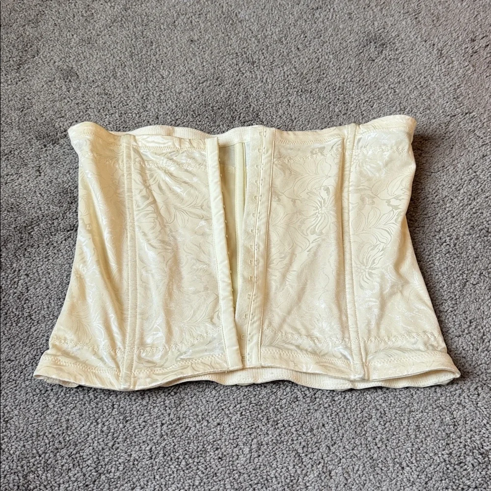 Maidenform gently used